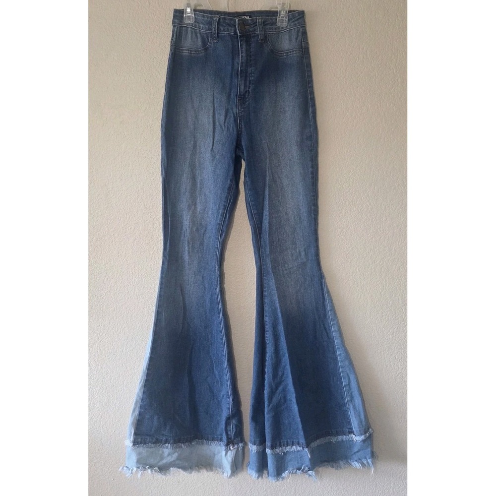 Fashion Nova Only the Best Vibes Bell Bottom Jeans Medium Blue Wash Size 7 (28)